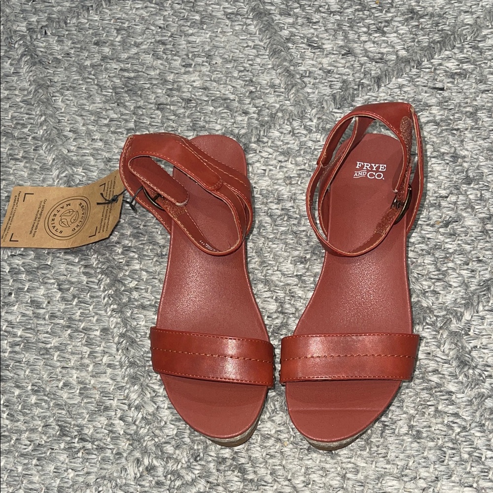 FRYE AND CO. Women's Red Wedges